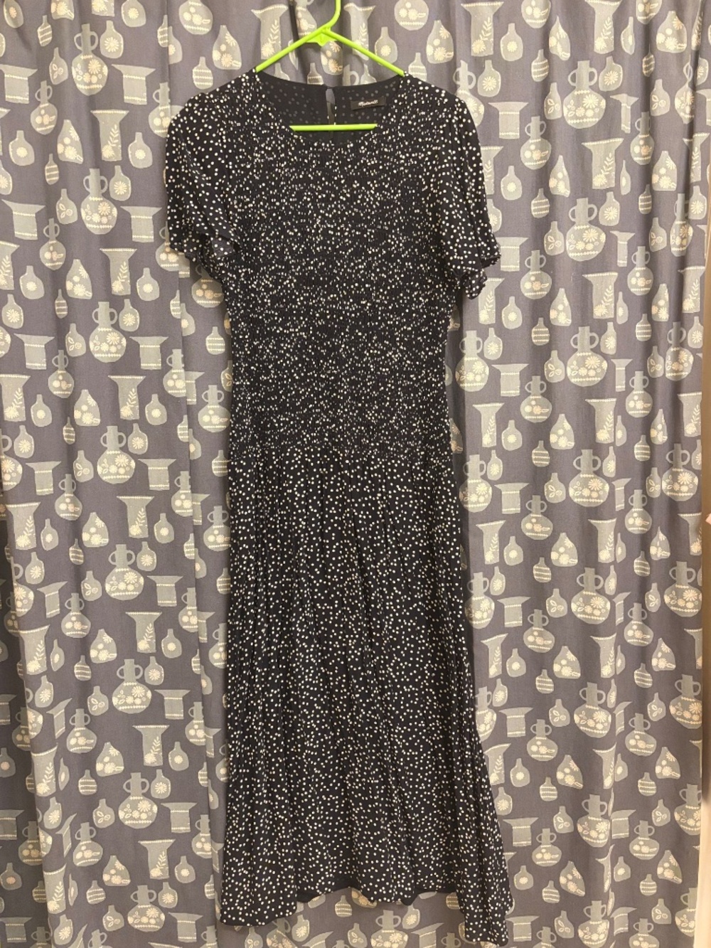 Madewell Flutter-Sleeve Smocked Midi Dress in Floral. Size 12 - Picture 2 of 4